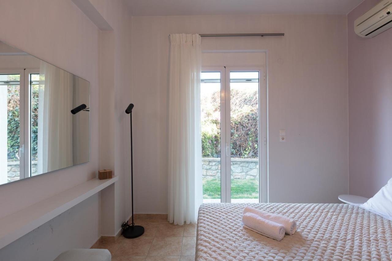 Pietra Di Mare Aparthotel Πετρές Εξωτερικό φωτογραφία